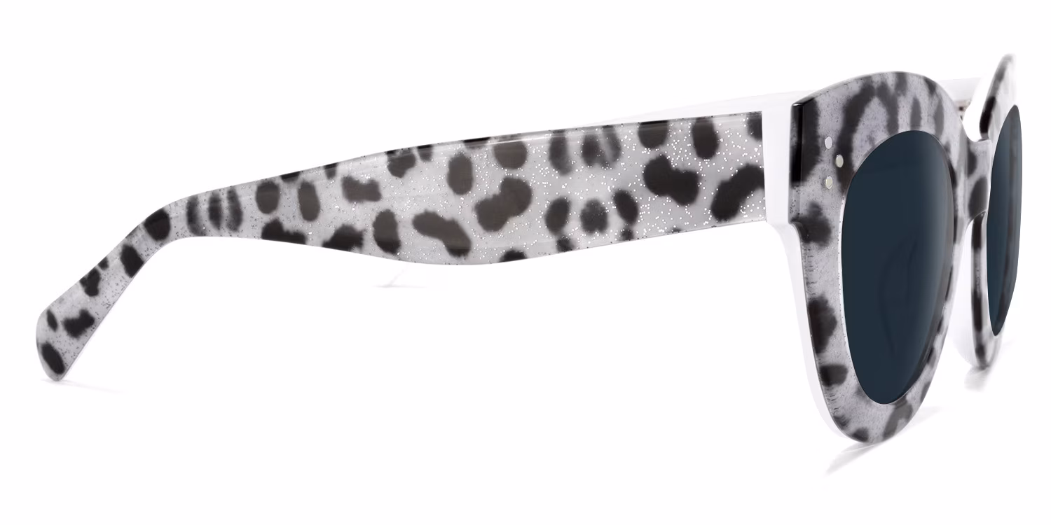 Stylish Gray-Leopard Cat-Eye Sunglasses with Elegant Design
