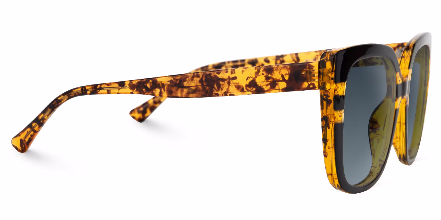 Chic Square Tortoise Sunglasses with Glossy Finish and Flexible Metal Hinges