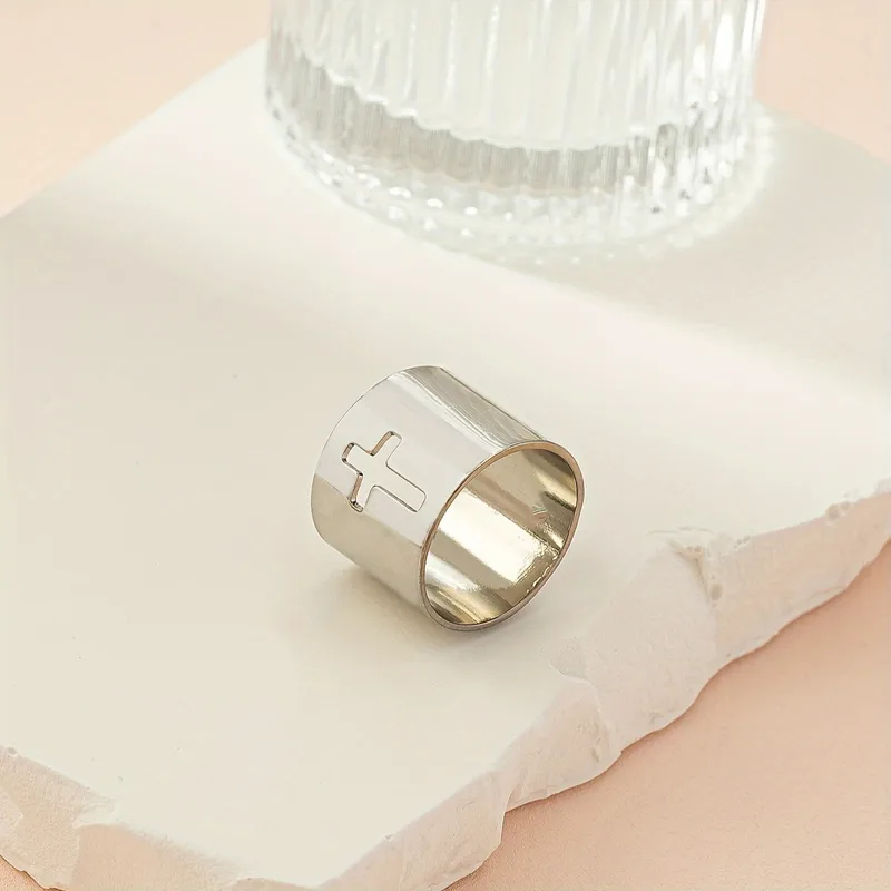 Gothic Cross Round Ring